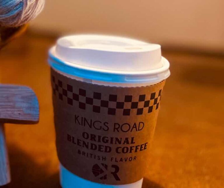 Kings Road at night, perfect for coffee.